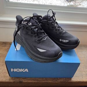 Hoka Women's Clifton 9 Athletic Shoes